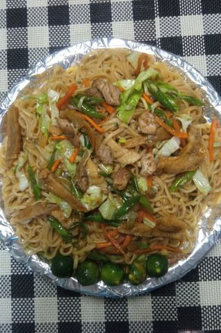 pancit bihon bilao